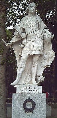 Alfonso III de Asturias. Estatua en Madrid.jpg